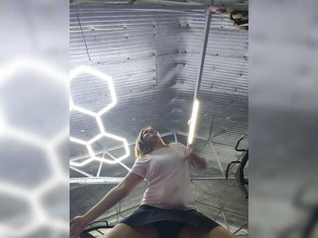 MHYCA live cam on BongaCams