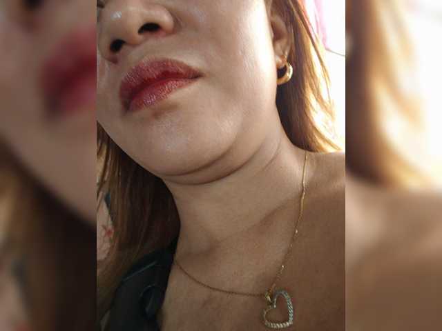PhantomRose live webcam show