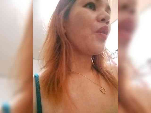 Mhyca's cam show statistics and live stream