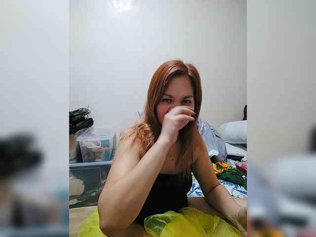Mhyca's cam show statistics and live stream