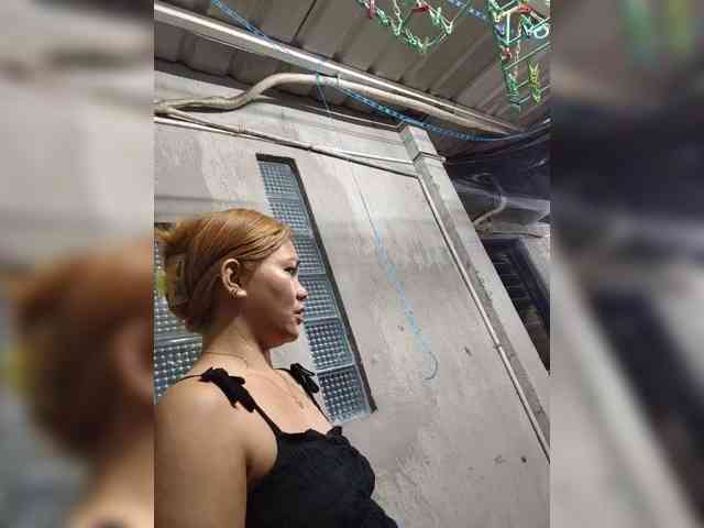 PhantomRose's webcam live show