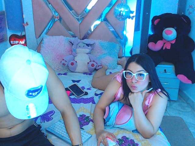 le modèle melissaydaniel est en webcam porno dans un show sur le site bongacams, il possède les tags suivants: Latino/Hispanic,Blonde,Shaved
