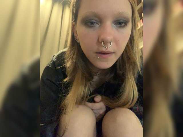 meowwwmeow live cam on BongaCams