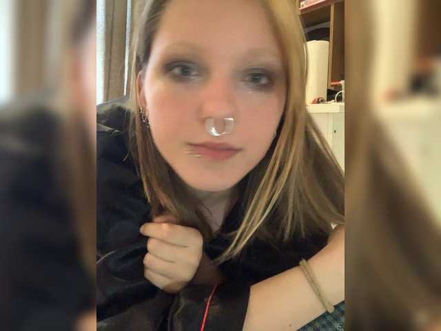 meowwwmeow live cam on BongaCams
