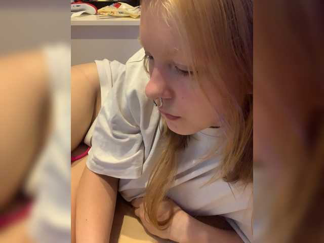 meowwwmeow live cam on BongaCams