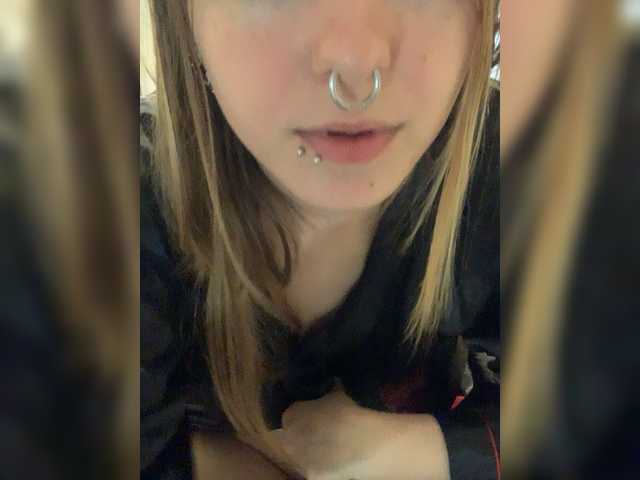 meowwwmeow live cam on BongaCams