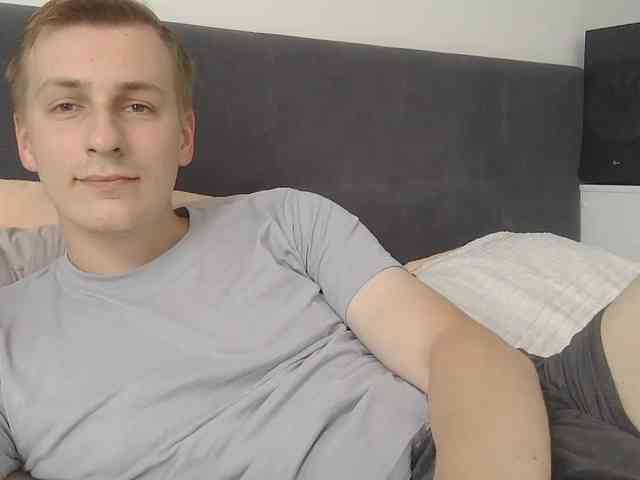 myAndy Sex Cam Show