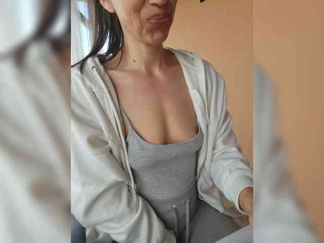 milfsandrax