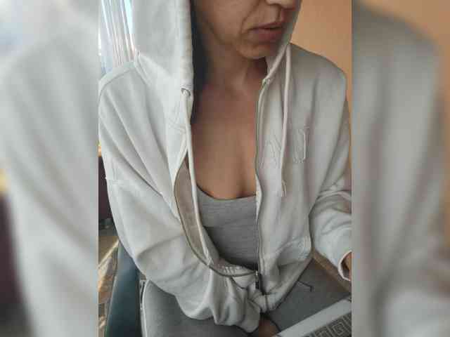 milfsandrax