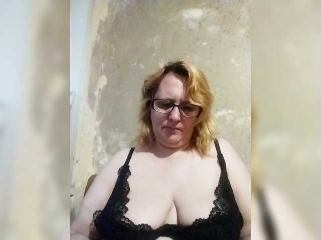 ForestLadyXL live cam on BongaCams