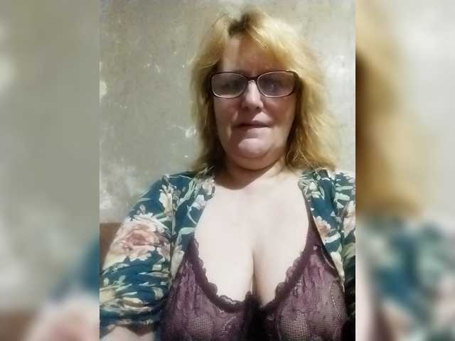 ForestLadyXL live cam on BongaCams