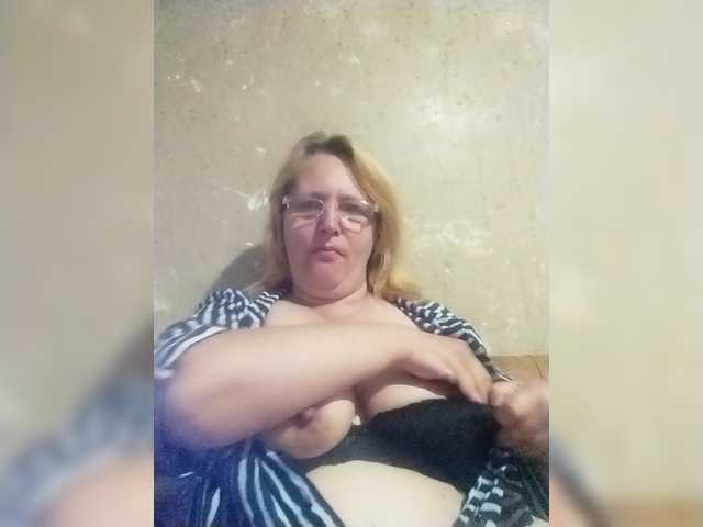 ForestLadyXL live cam on BongaCams