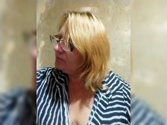 ForestLadyXL live cam on BongaCams