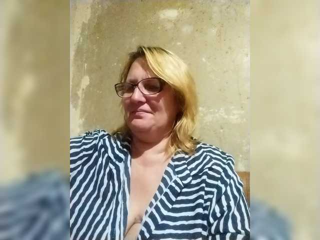 ForestLadyXL live cam on BongaCams