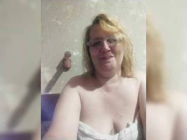 ForestLadyXL live cam on BongaCams