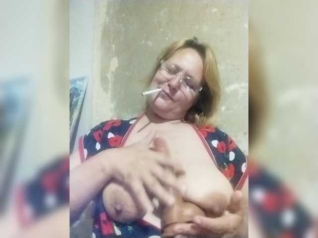 ForestLadyXL live cam on BongaCams