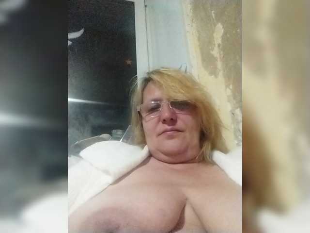 ForestLadyXL live cam on BongaCams