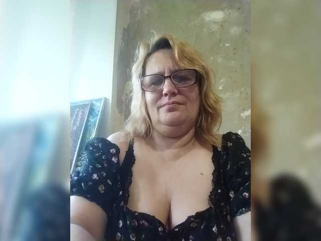 ForestLadyXL live cam on BongaCams
