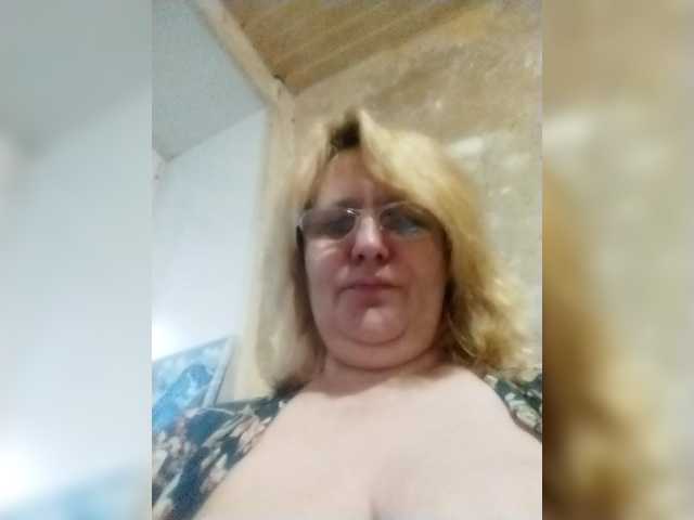 ForestLadyXL live cam on BongaCams