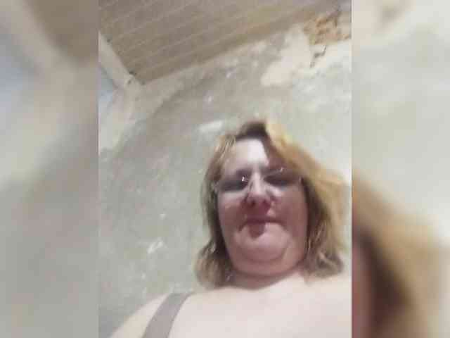 ForestLadyXL webcam