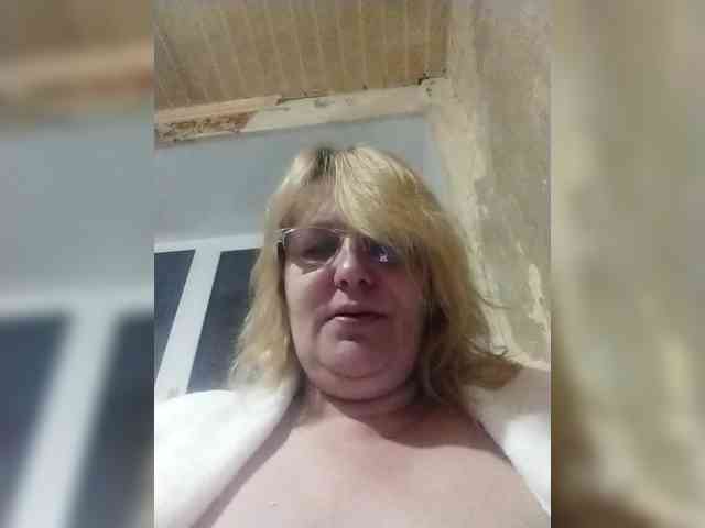 ForestLadyXL webcam