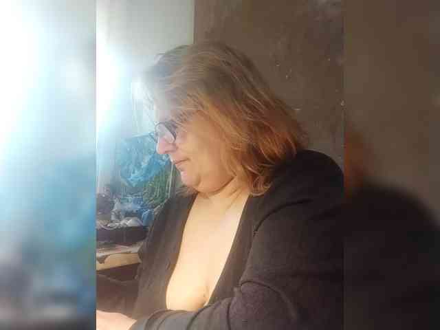 ForestLadyXL webcam
