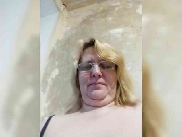 ForestLadyXL webcam
