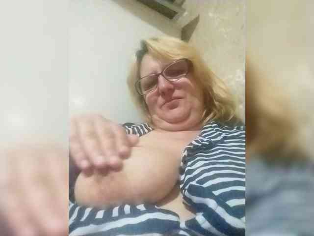 ForestLadyXL webcam