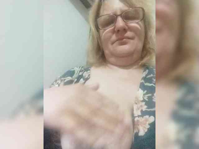 ForestLadyXL webcam