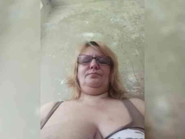 ForestLadyXL webcam