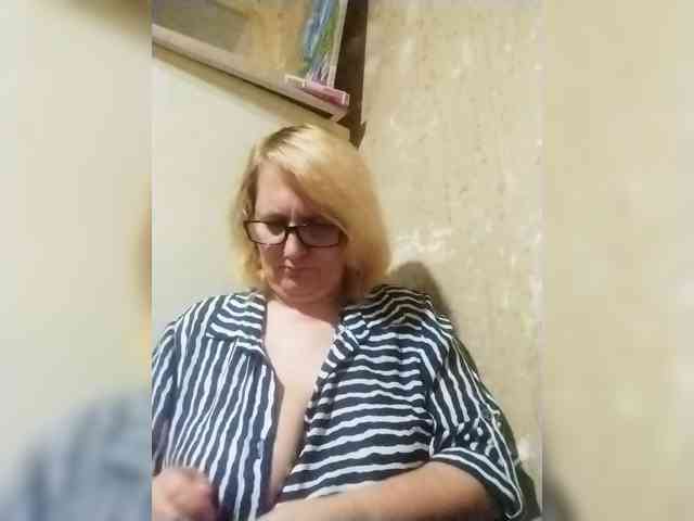 ForestLadyXL webcam