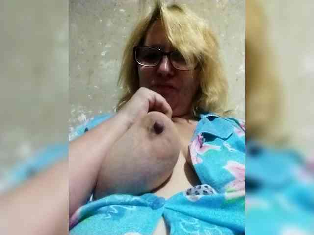ForestLadyXL webcam