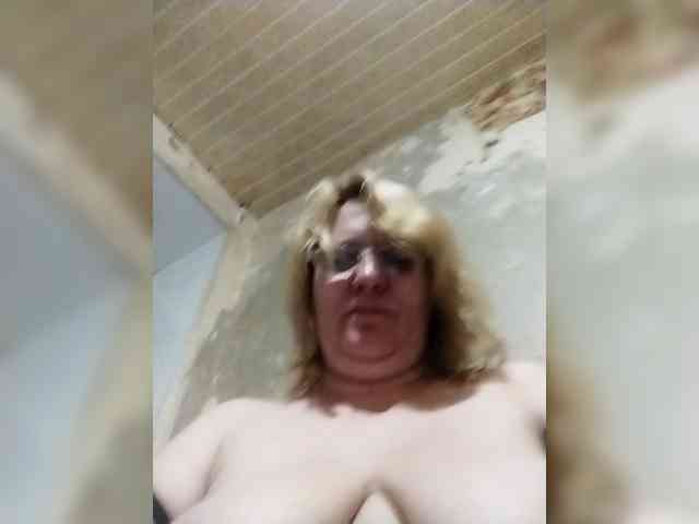 ForestLadyXL webcam