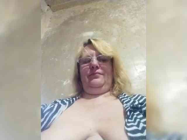 ForestLadyXL webcam