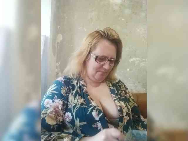 ForestLadyXL webcam