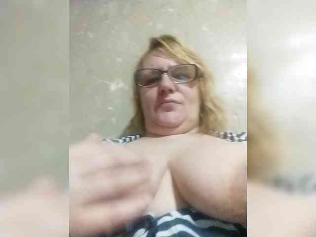 ForestLadyXL webcam