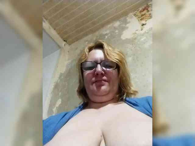 ForestLadyXL webcam