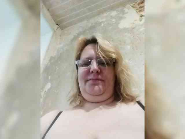 ForestLadyXL webcam