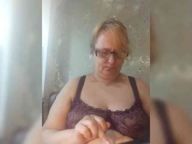 ForestLadyXL webcam