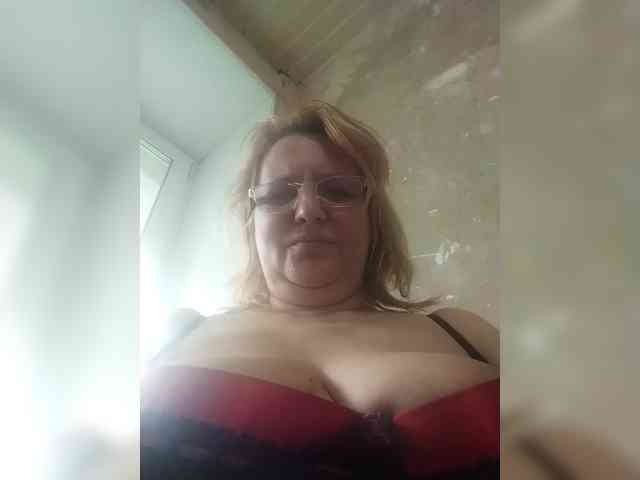 Acest model este live acum. ForestLadyXL