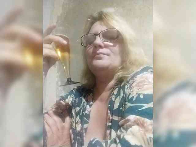 ForestLadyXL Live Webcam on BongaCams