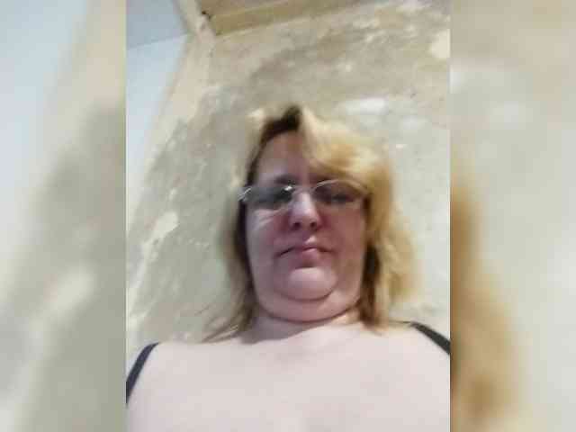 ForestLadyXL webcam