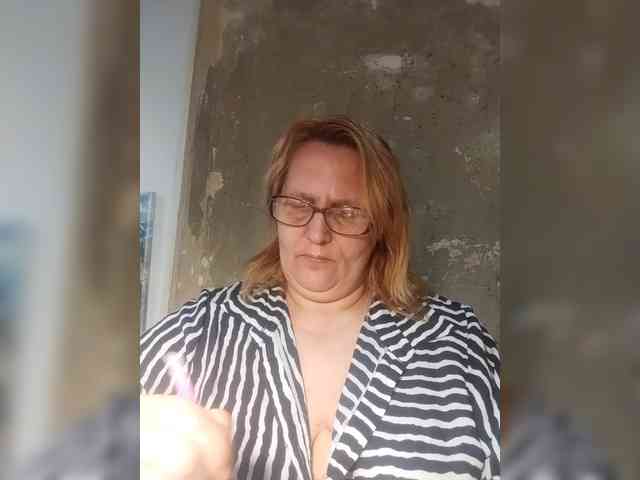ForestLadyXL webcam