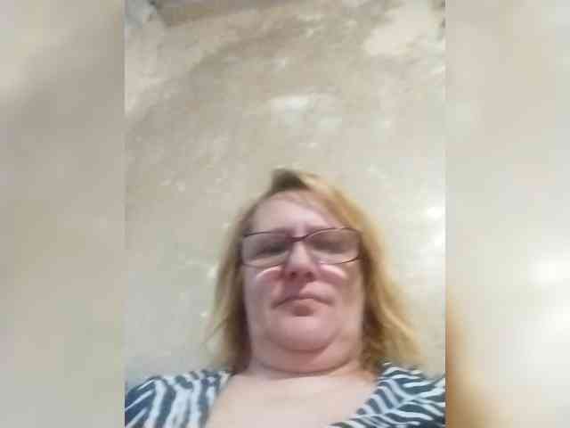 ForestLadyXL webcam