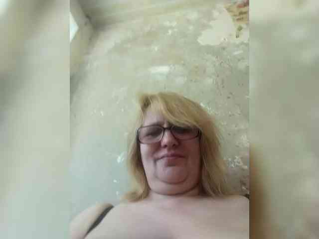 ForestLadyXL webcam