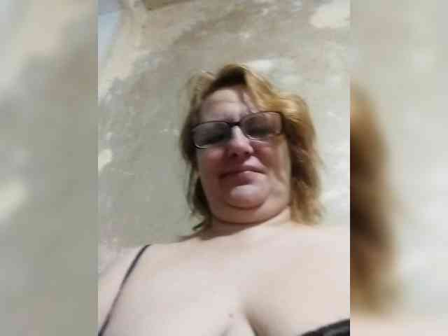 ForestLadyXL webcam
