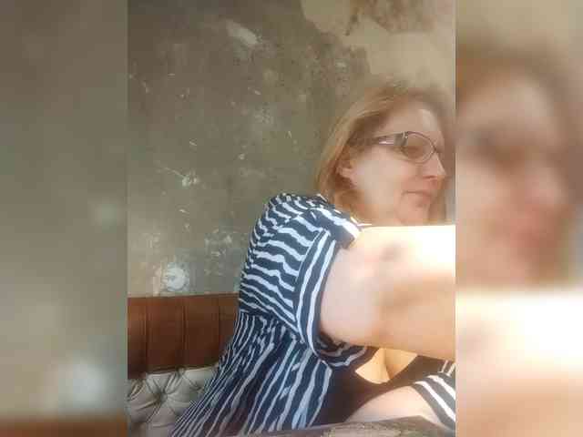 ForestLadyXL webcam