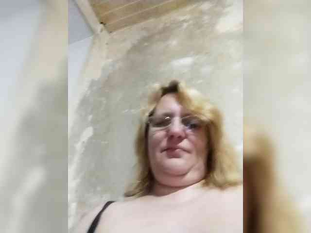 ForestLadyXL webcam