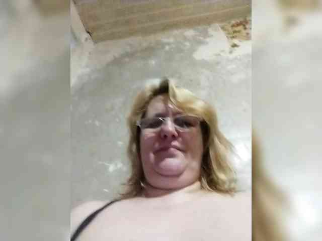 ForestLadyXL webcam