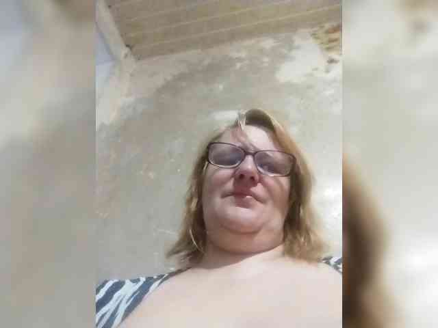 ForestLadyXL webcam